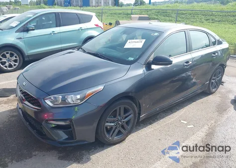 2021 Kia Forte Gt-Line z USA, uszkodzony, nr VIN 3KPF34AD2ME268586